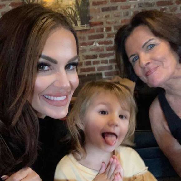 Meet your Posher, Lindsay - Picture 1 of 1